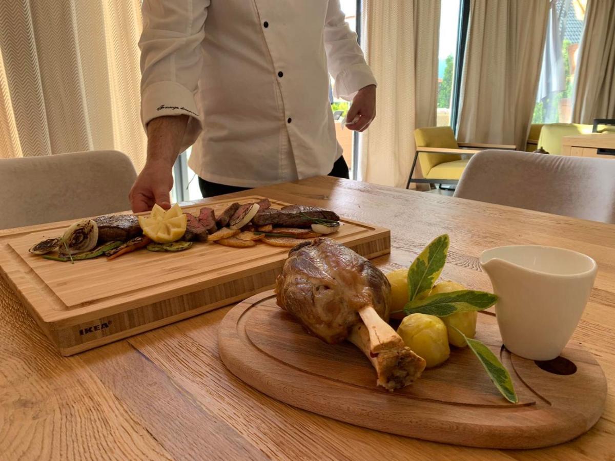 Alpina Luxury Chalets Banya  Ngoại thất bức ảnh