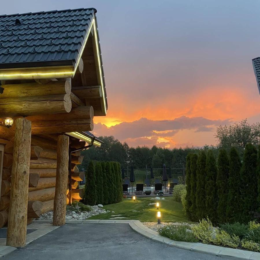 Alpina Luxury Chalets Banya  Ngoại thất bức ảnh